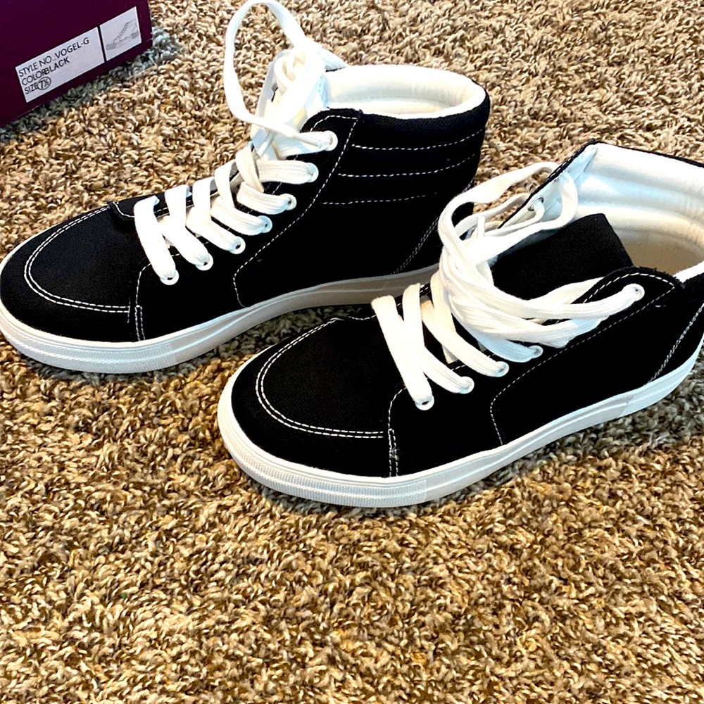 Womens size 7.5